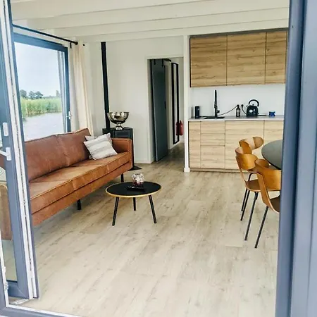 6 Personen Luxe Houseboat Splendid Nabij Amsterdam * Monnickendam