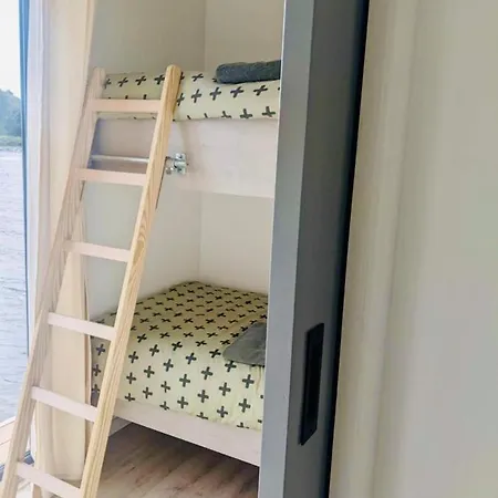 6 Personen Luxe Houseboat Splendid Nabij Amsterdam Hotel na wodzie Monnickendam