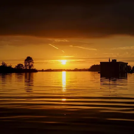 Surla Luxury Sailing Houseboat Splendid At Marina Monnickendam