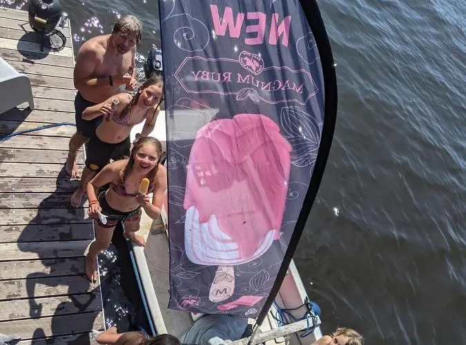 Winter At Surla Houseboat Splendid At Marina Botel *